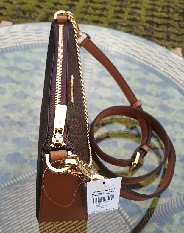 Michael Kors Travel Medium Shoulder bag Crossbody Signature purse