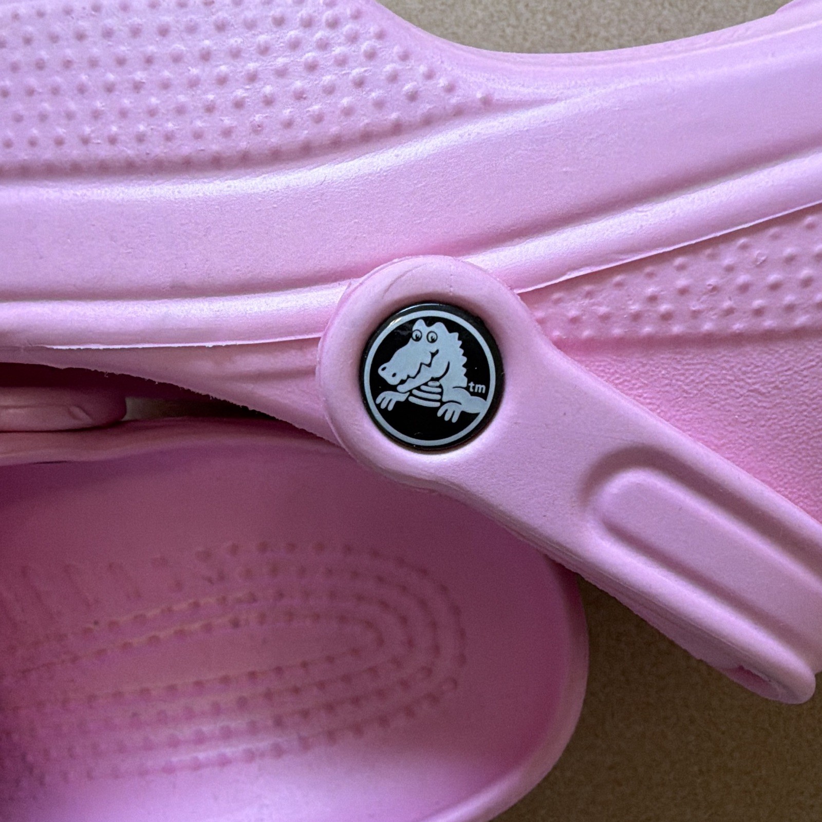 Crocs Classic Unisex Kids Pink Clog Slip On Strap Logo US 6 UK 5 AU 5