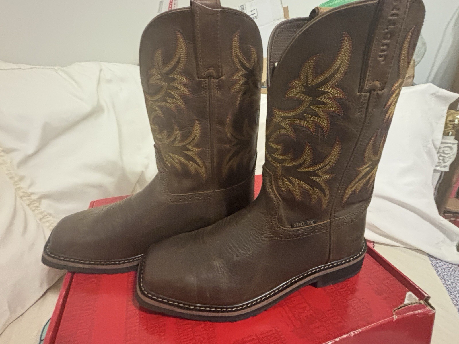 Justin WK4681 Driller Work Boots Size 11D Square Toe Soft Toe Western wear