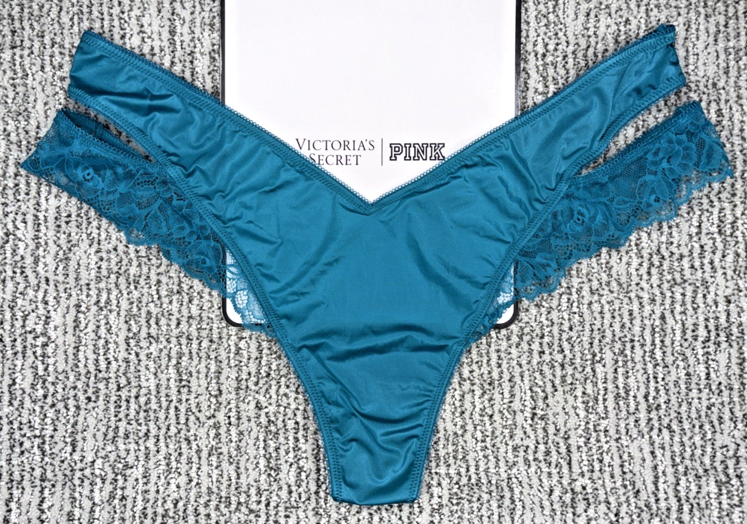 Victoria’s Secret Very Sexy NWT Small Jade Strappy Lace Trim Cutout Thong Panty