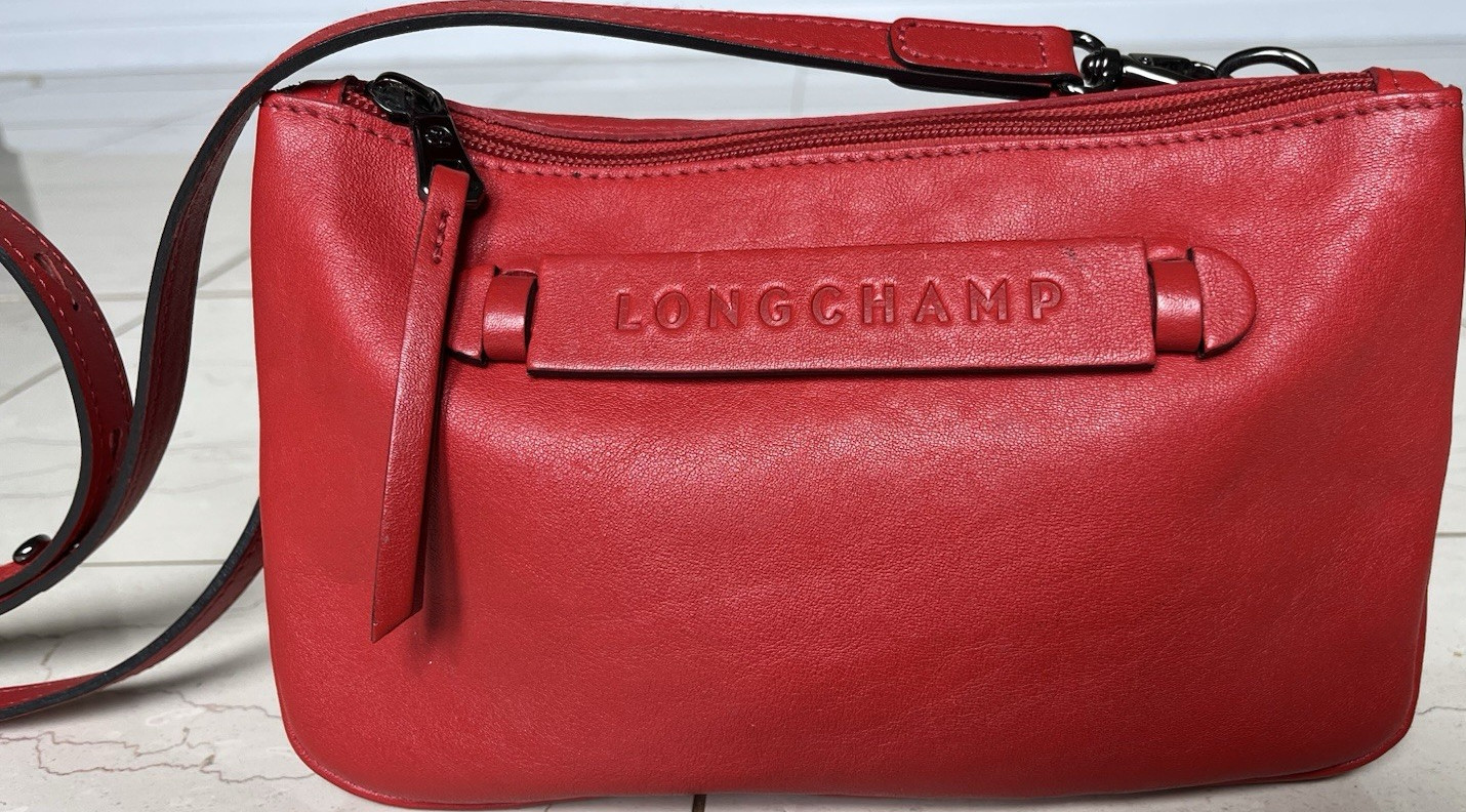 Gently Used – Longchamp 3D Red Small Zip Crossbody Bag Purse Detachable Strap