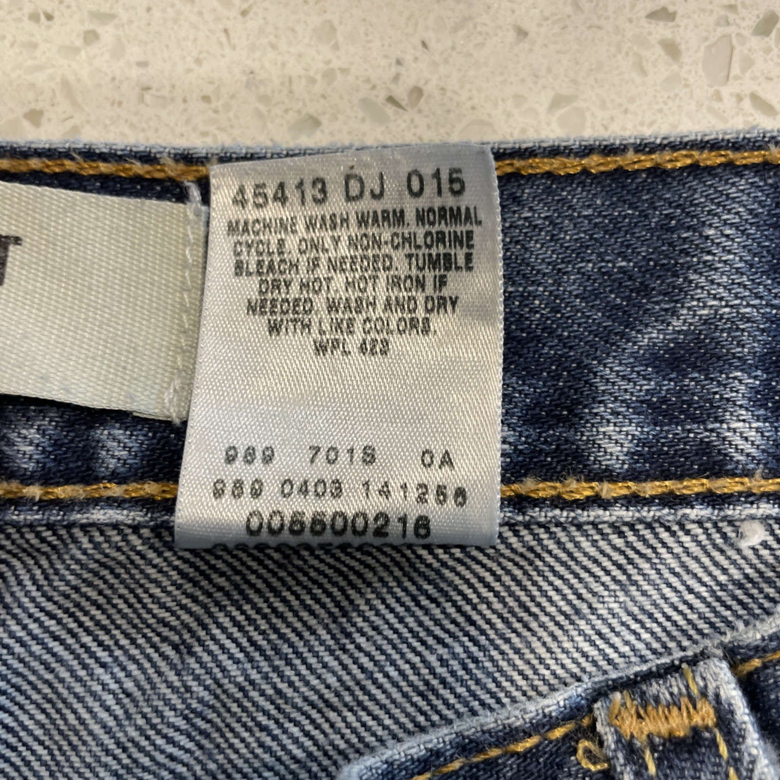 Vintage Y2K Levi’s 550 Mens 40/30 Relaxed Fit Jeans Red Tab 04/2003 Mexico