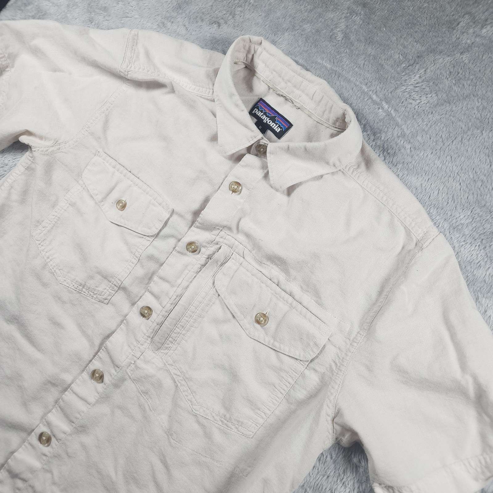 Patagonia Cayo Largo Shirt Mens Medium Beige Solid Short Sleeve Outdoor Hemp