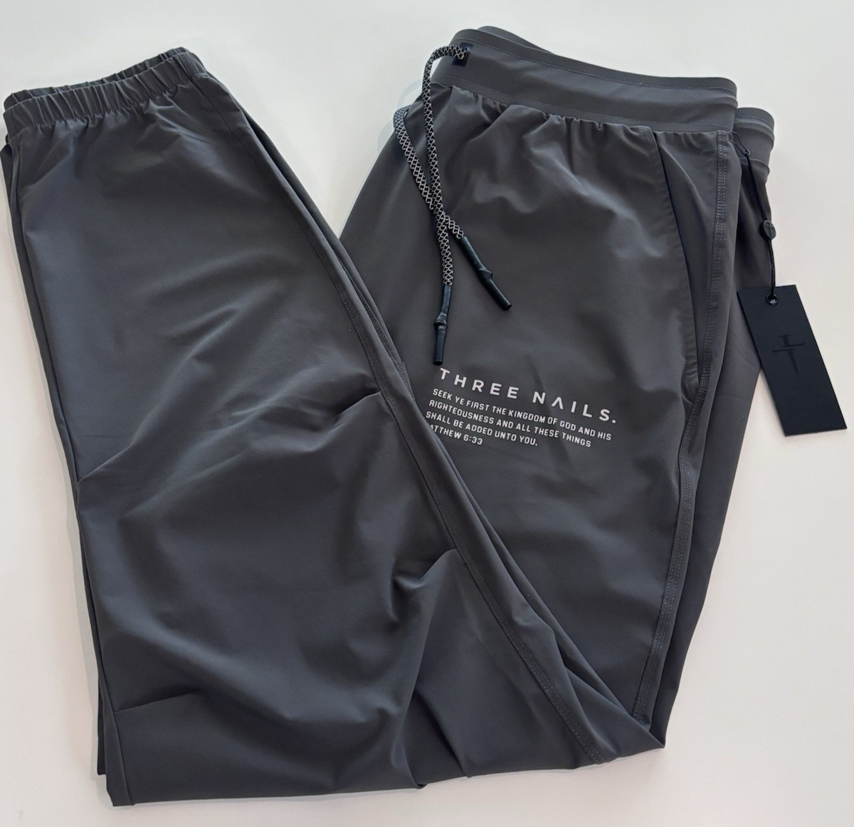 Three Nails Jogger Pants NWT Vapor-Lite Men’s XL Gray Nylon Spandex Mathew 6:33