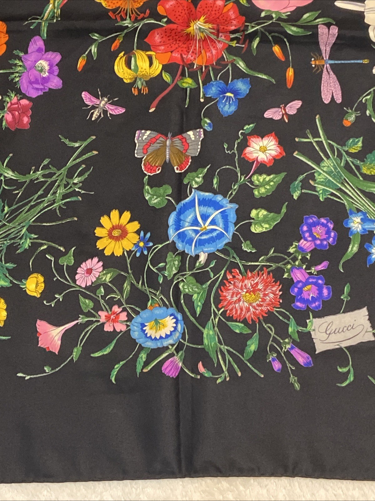 GUCCI Flora Silk Scarf 33in Flower Botanical Pattern Classic Luxury Italy