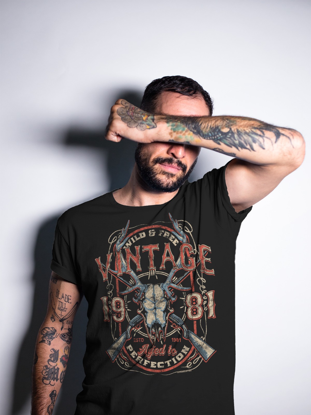 45th Birthday Gift Shirt For Men – Vintage Deer Skull 1981