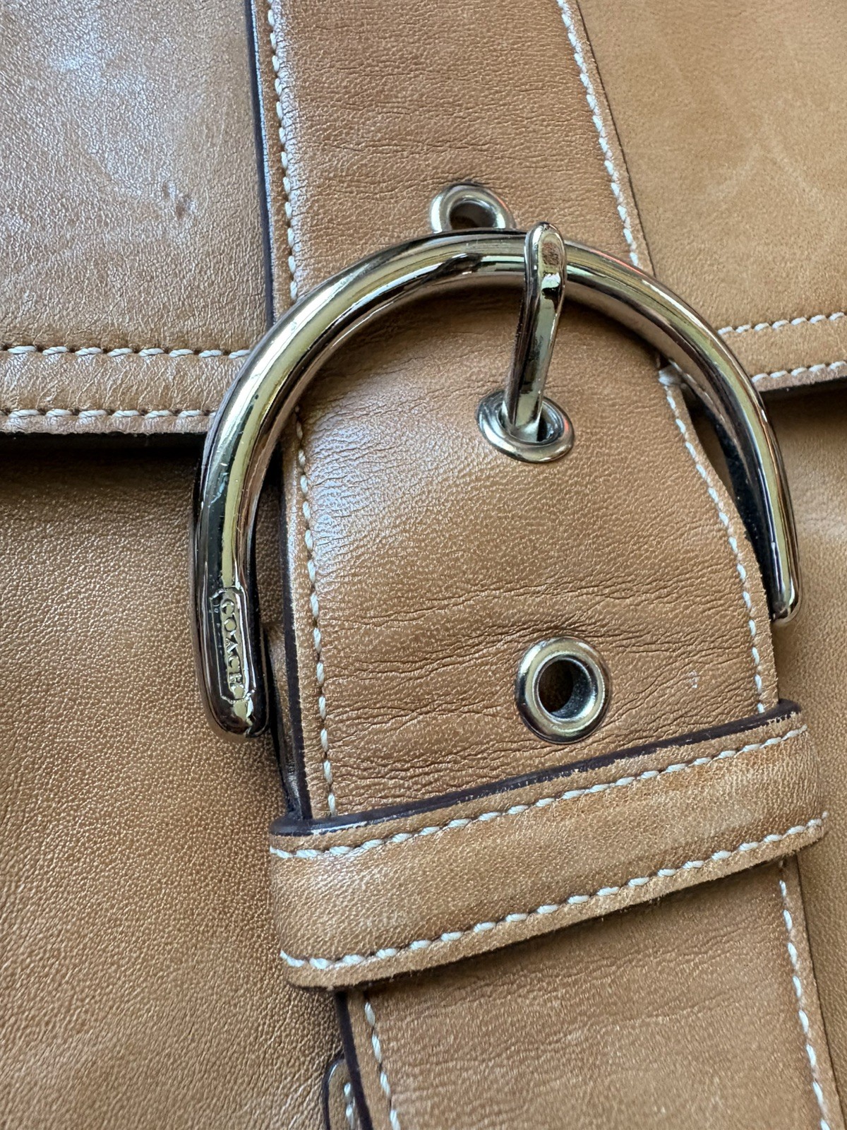 Vintage Y2K Coach Hampton Soho Flap Shoulder Bag Brown Saddle Leather F08A11
