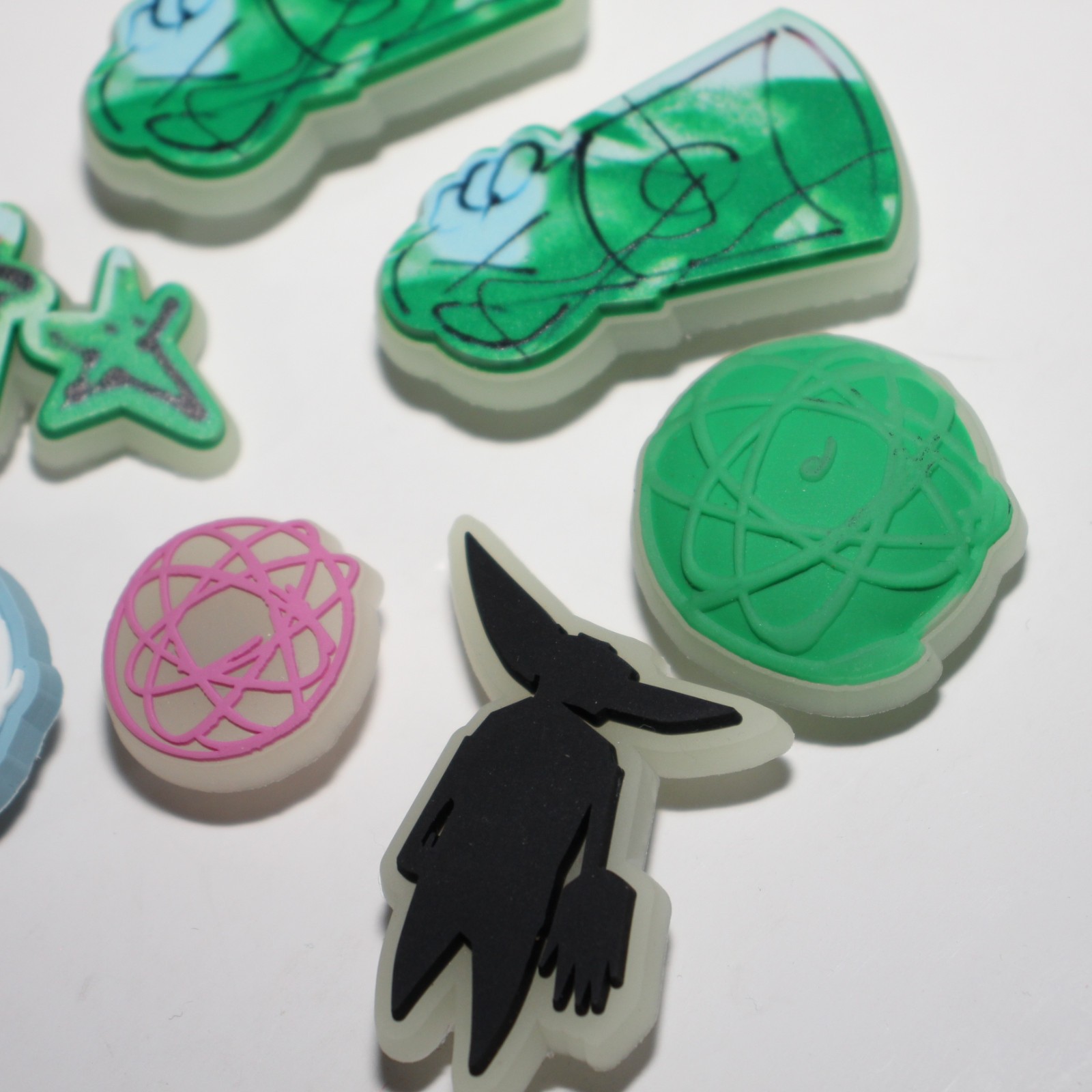 Futura Laboratories FL Crocs Jibbitz – Set of 7 – Glow in the Dark Shoe Charm