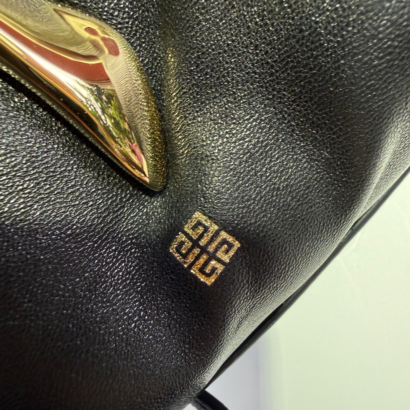 Givenchy Pre-Owned Authentic Crossbody Bag Black BB50Z9B1Y2-001