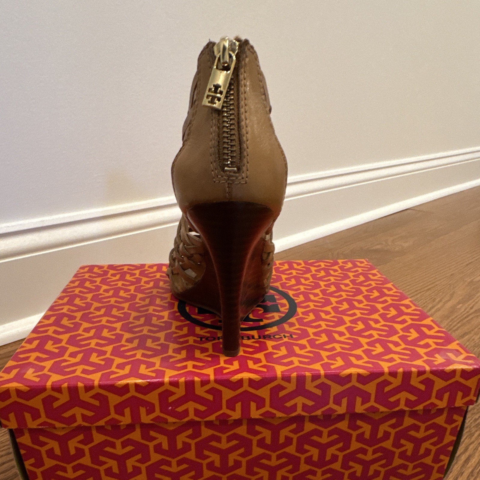 TORY BURCH brown Tan leather woven slingback wedge Sandals size 7