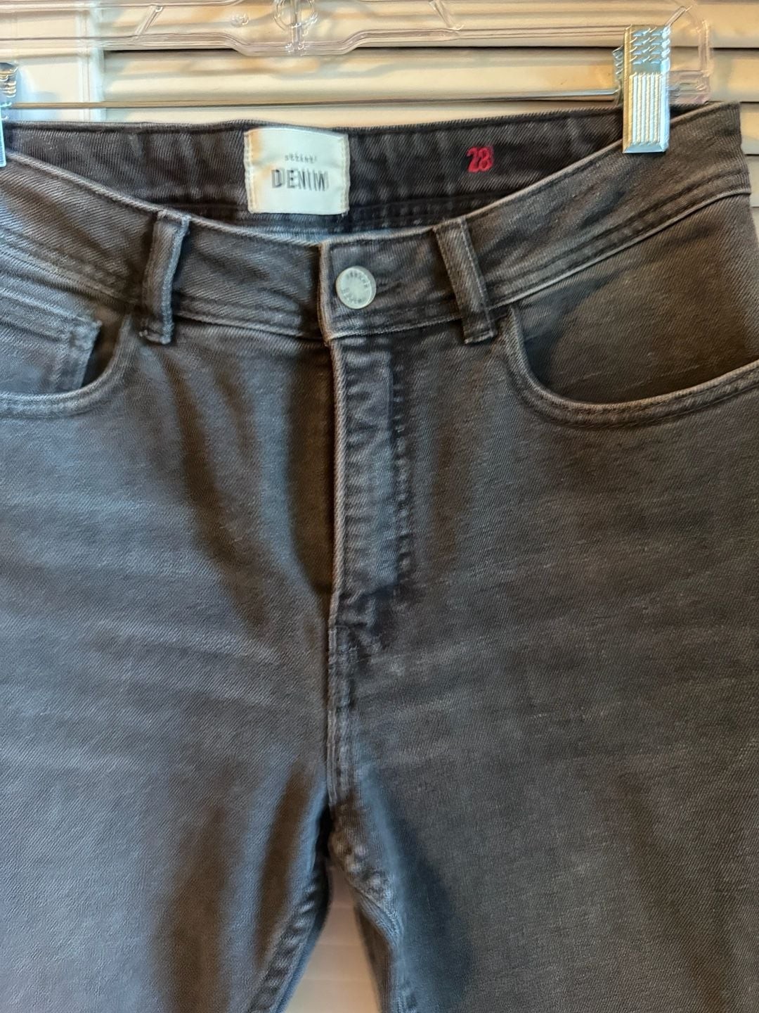 Sézane Slim Parfait Jeans in Black Denim High Rise