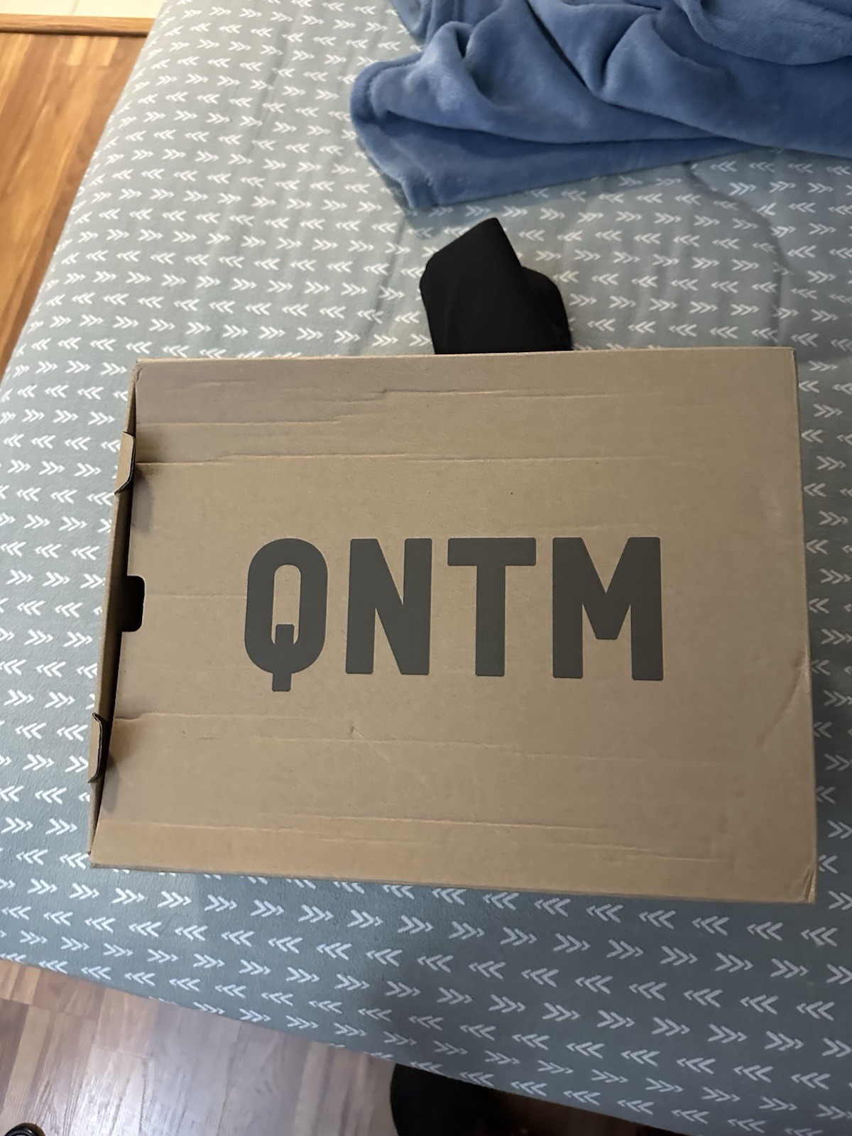 Size 9 – adidas Yeezy Quantum Onyx (ONE RIGHT SHOE ONLY)