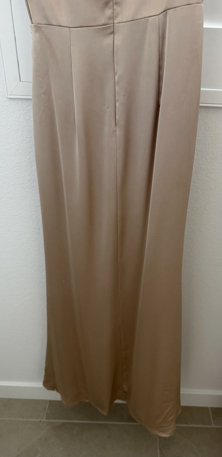 Ladivine by Cinderella Divine Satin Beige Gown Women’s Dress Size 6