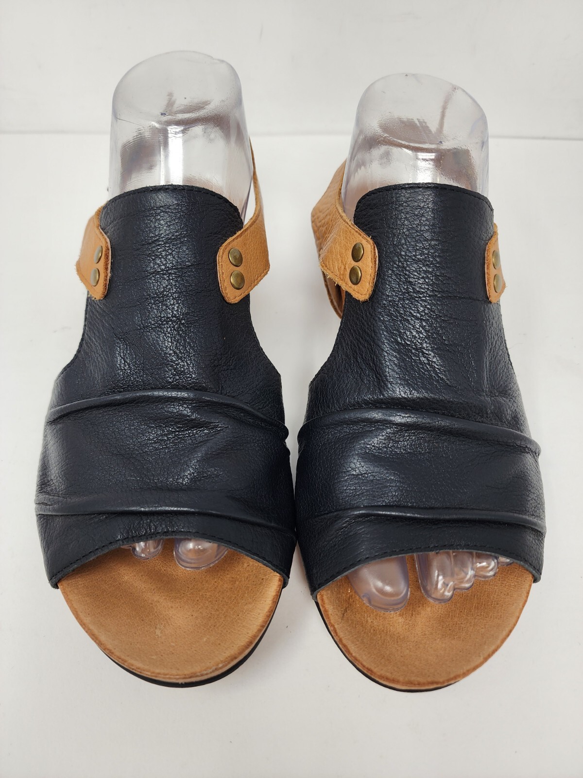 Django & Juliette Sandals Womens EU 40 US 9 9.5 Black Tan Leather Shoes
