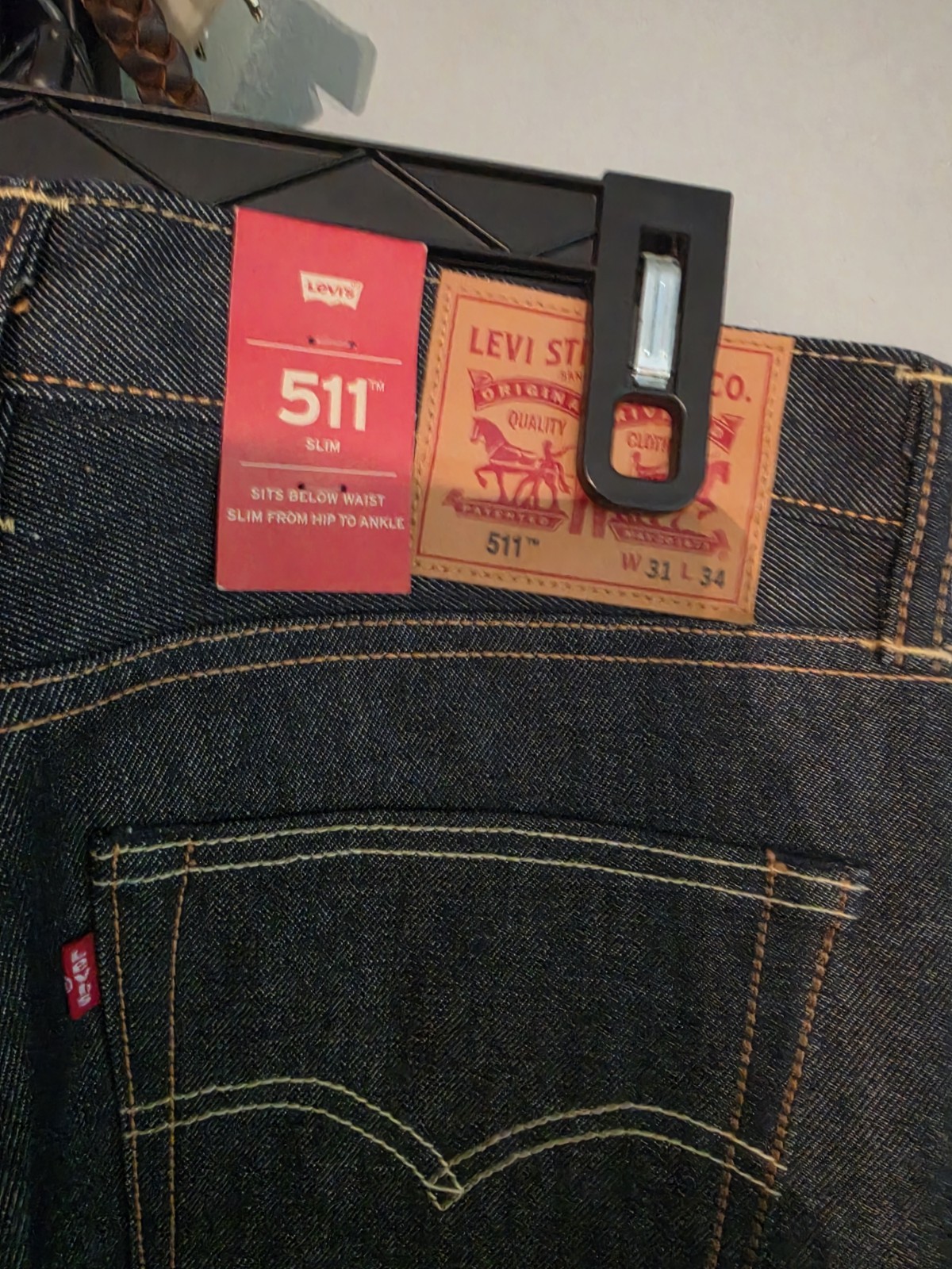 LEVI’S MENS 511 SLIM FIT SELVEDGE NWT JEANS 31 X 34 INDIGO