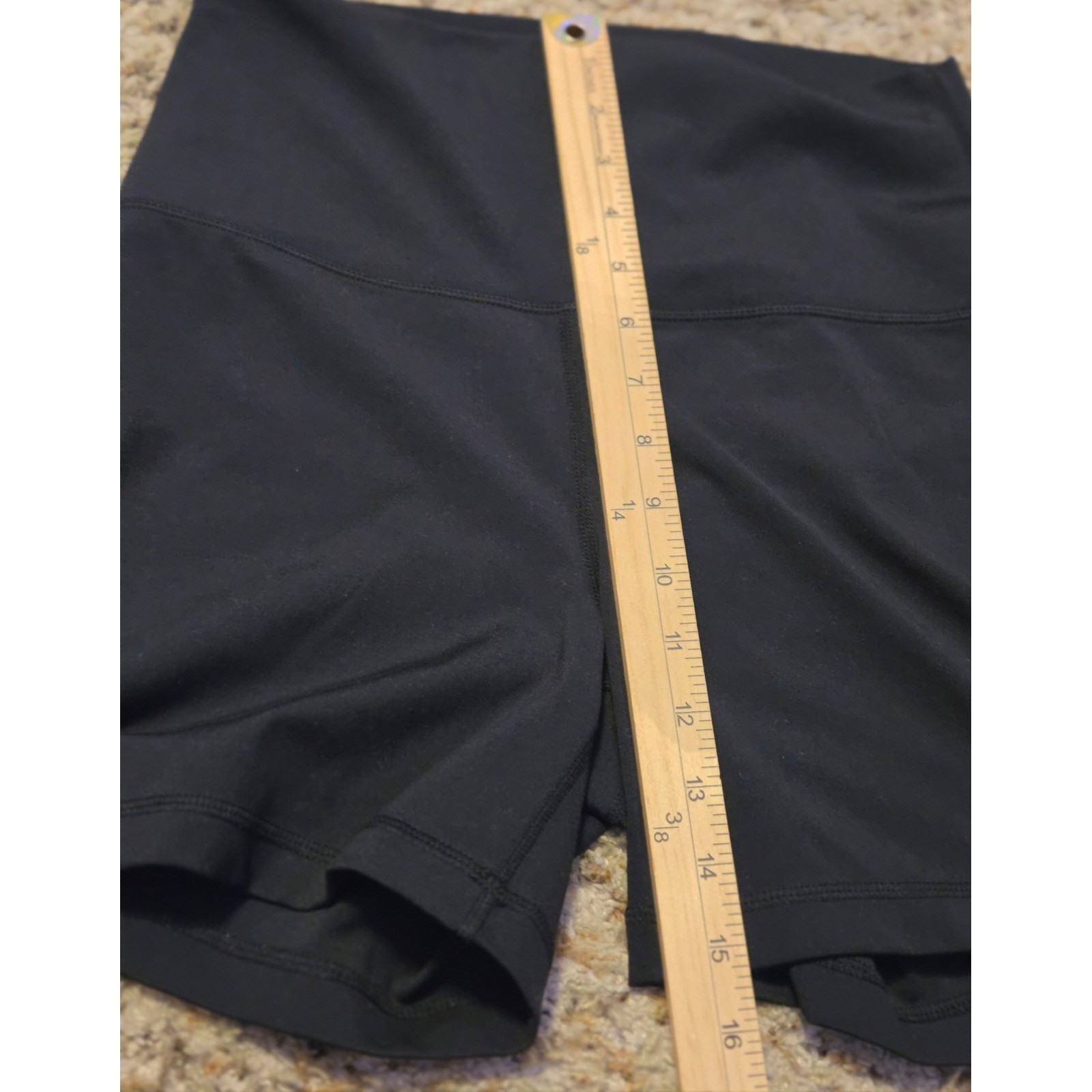 Yogalicious Lux Everyday 5″ Super Hi Rise Shorts Women’s Size Large Black