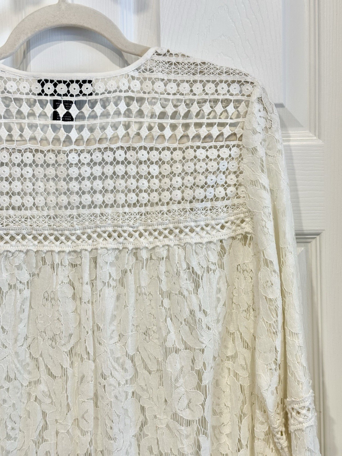 KAREN KANE Seascape Multi-lace Sheer Top Ivory Color Vneck Buttons Sz L $118 NWT