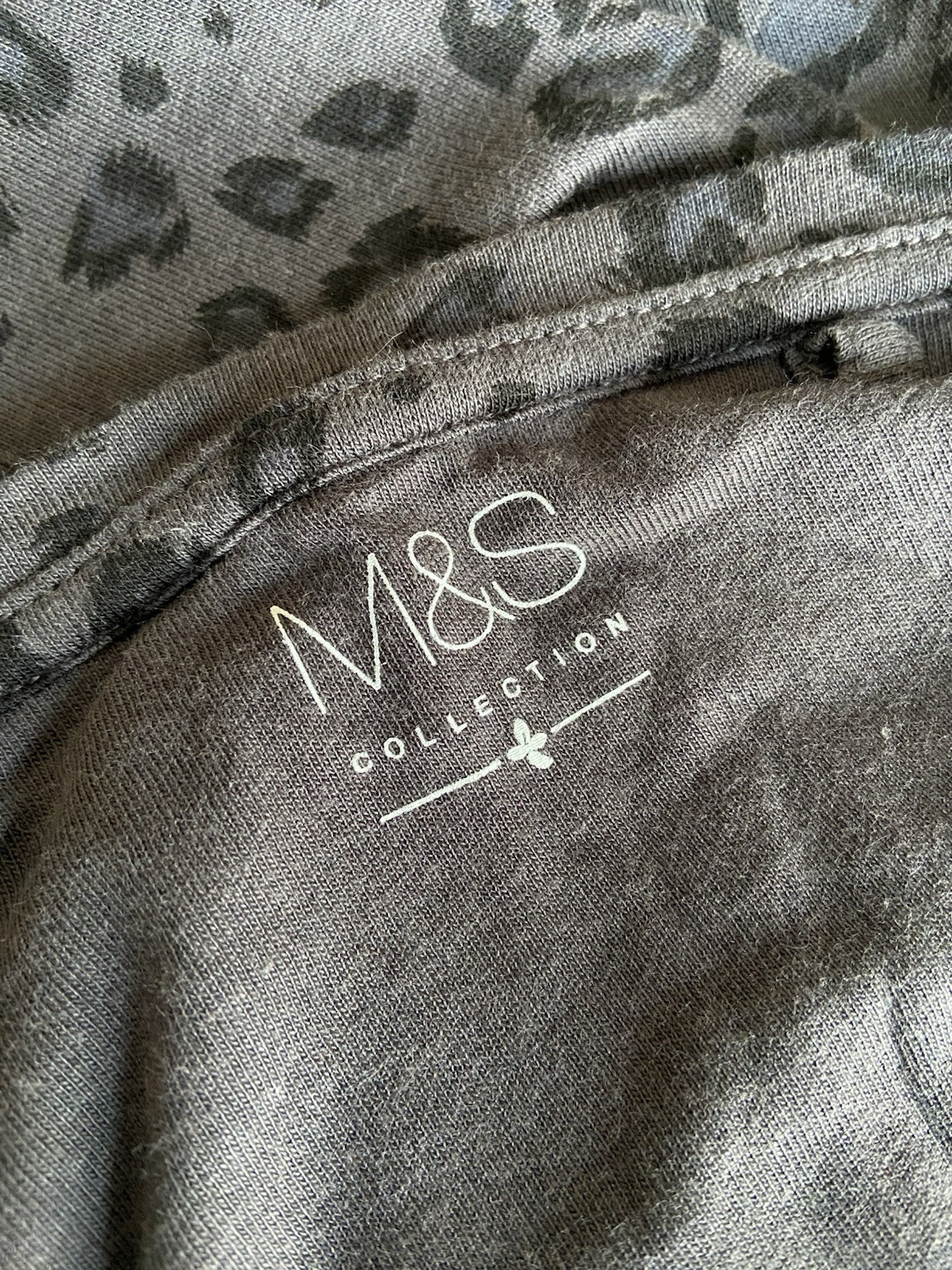 M&S Grey T-Shirt | Charcoal Leopard Print Top | Stretch Jersey | VGC Size 8