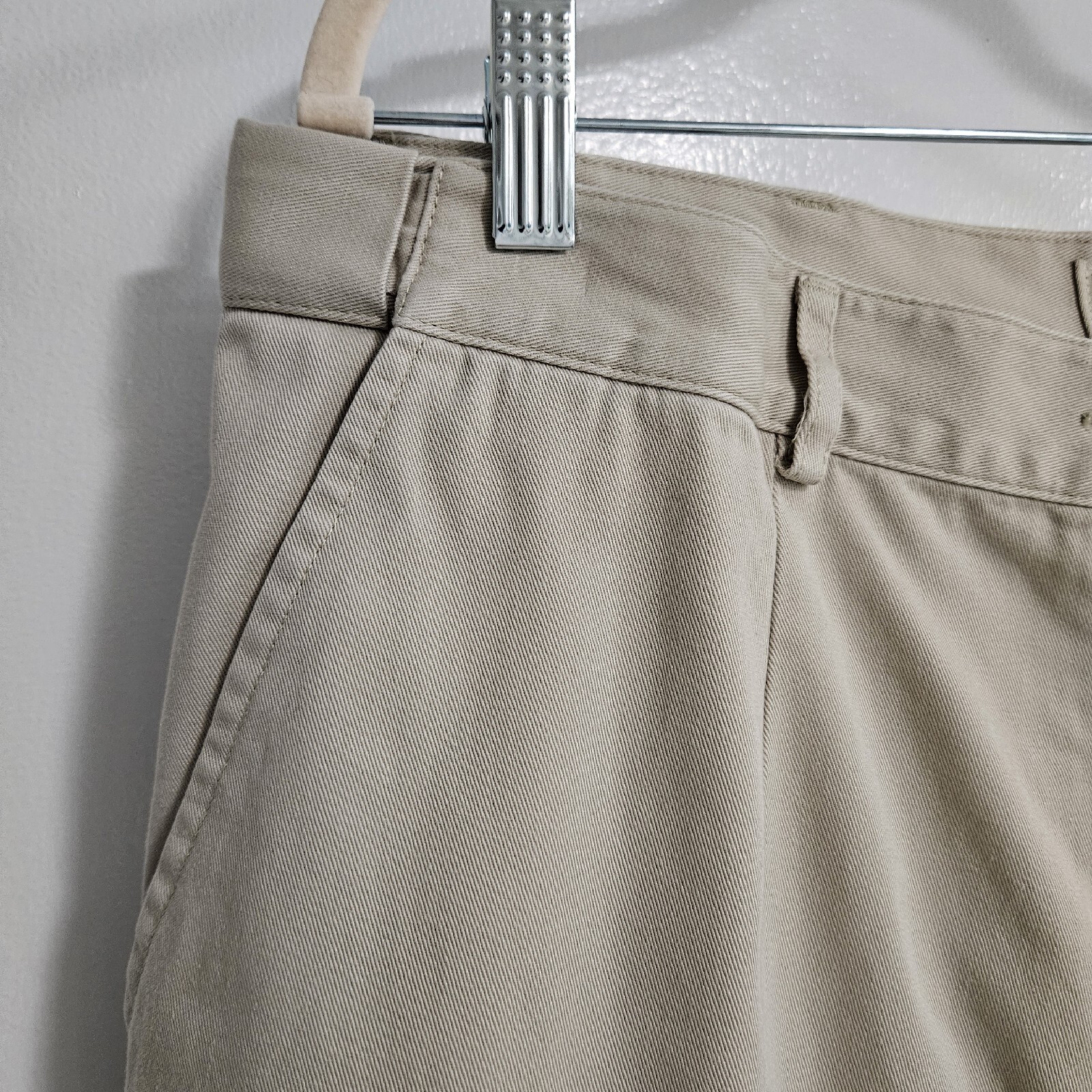 LL Bean Size 18 Original Fit Khaki Beige Cropped Pants Pockets #274907 36x23in