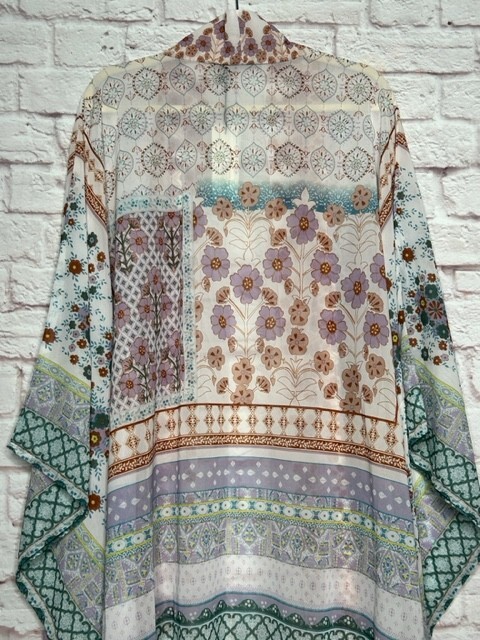 Medium/Large/XL New Black Purple Blue White Hibiscus Floral Topper KIMONO Top