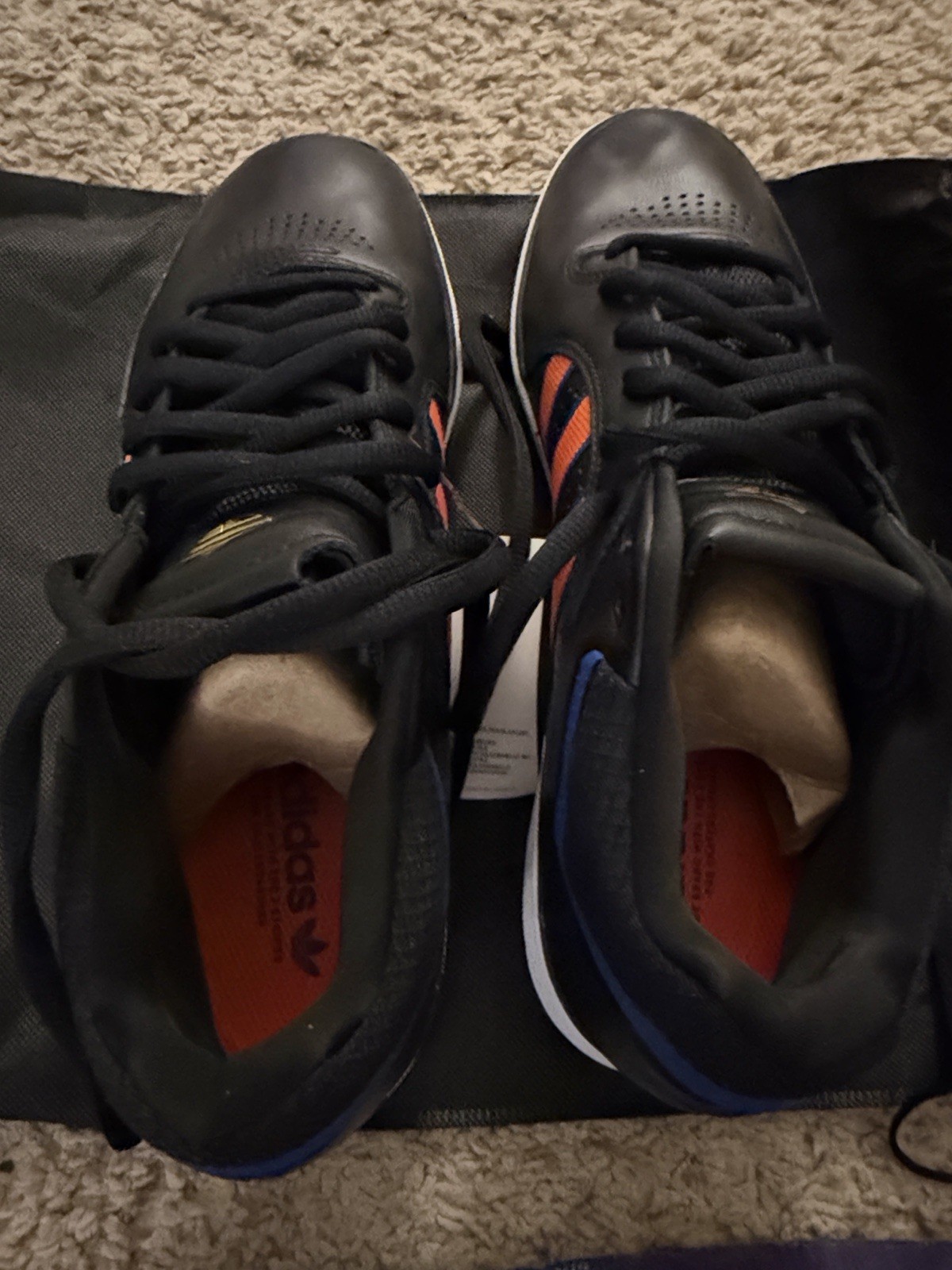 New York Knicks Tyshawn Leather Skate Sneakers Core Black/Orange/Royal Adidas
