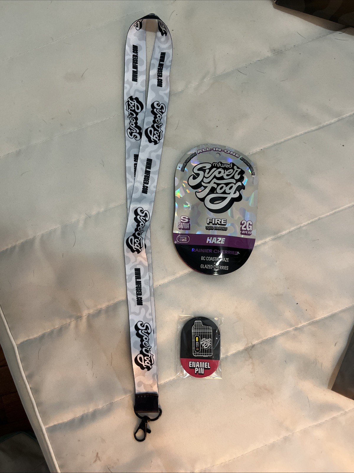 Super Fog Sample Pack With White Tshirt Sz L And 2g Liquid Diamonds AIO