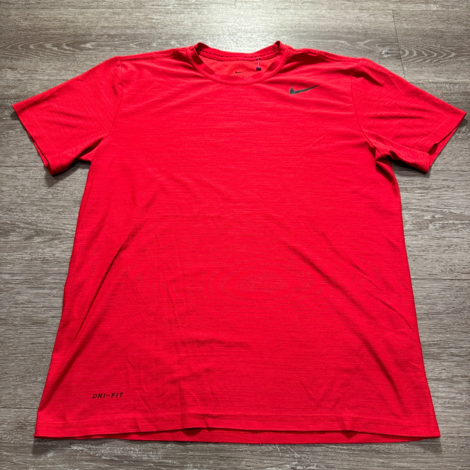 Nike Shirt Mens Medium Red Swoosh Logo Running Performance Tee Casual Outdoor