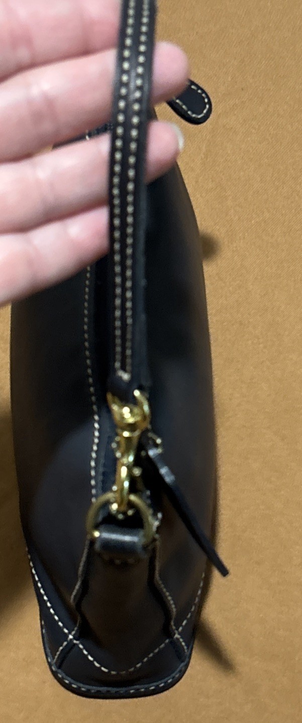 Authentic Coach B0P-9311 Black Leather Vintage Bleecker Demi Zip Shoulder Bag