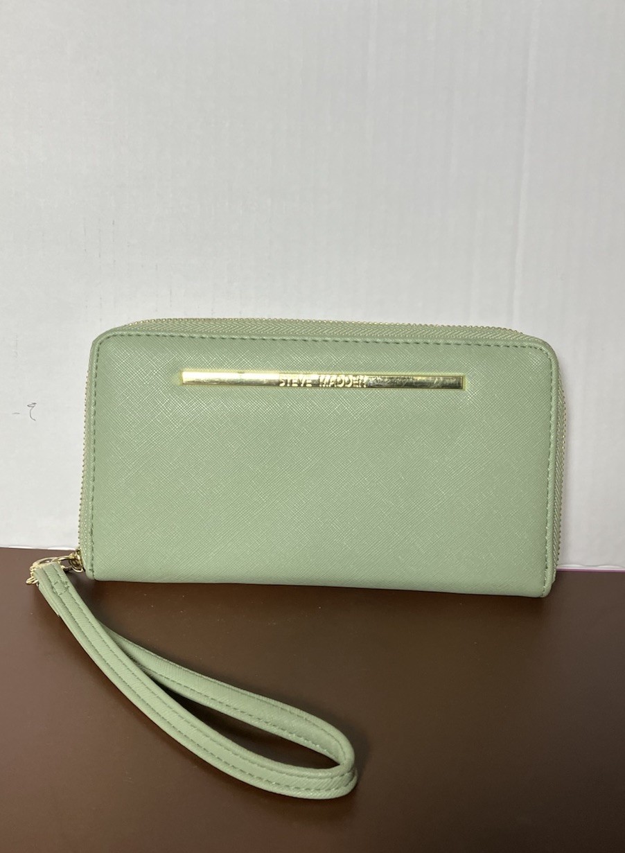 Steve Madden Zip Around Wristlet Wallet Mint Green Faux Leather 8 X 4.5 Inches