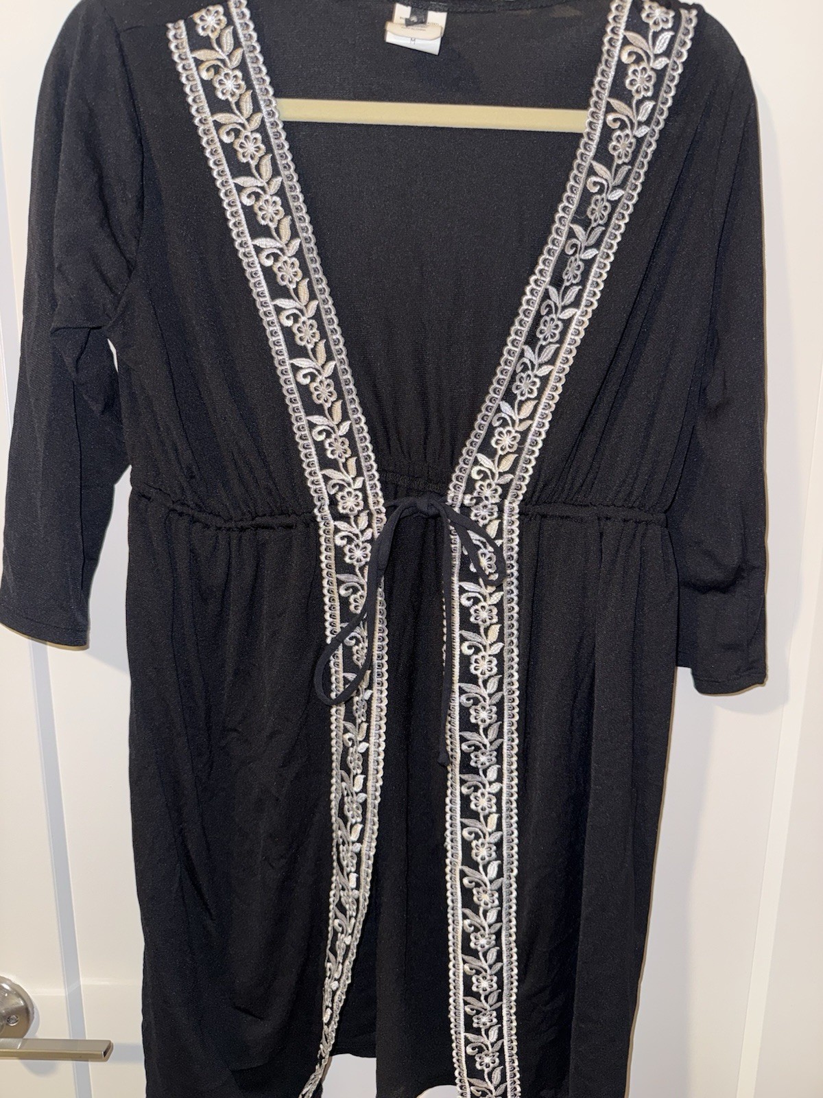Jantzen Women’s Black Kimono Cover up Tie-Front Floral Embroidered Trim M