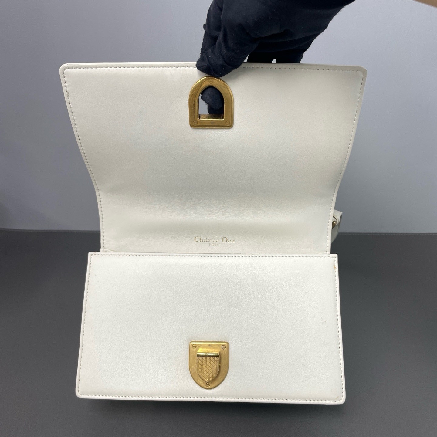 Dior Pre-Owned Authentic Chain Bag White 21.5*12.5*7 Free Tracked Shipping