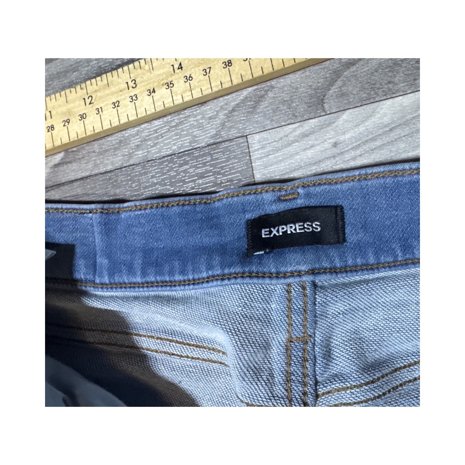 Express Womens Light Wash Cropped Skinny Mid Rise Jeans Size 6R Denim Blue
