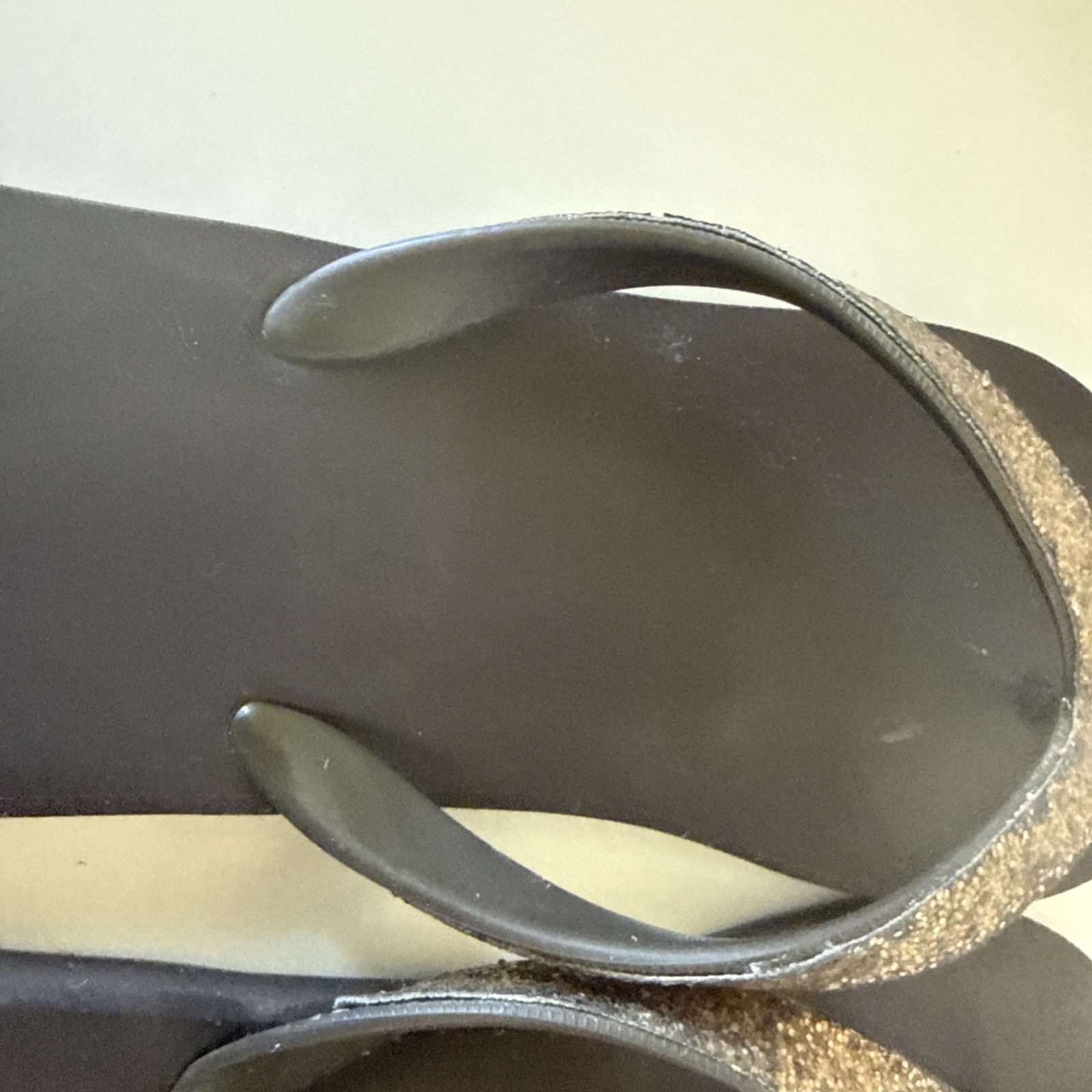 Reef Women’s Flip Flops Slip-On Sandals, Size 8 Sparkle Brown Gold Tone Casual