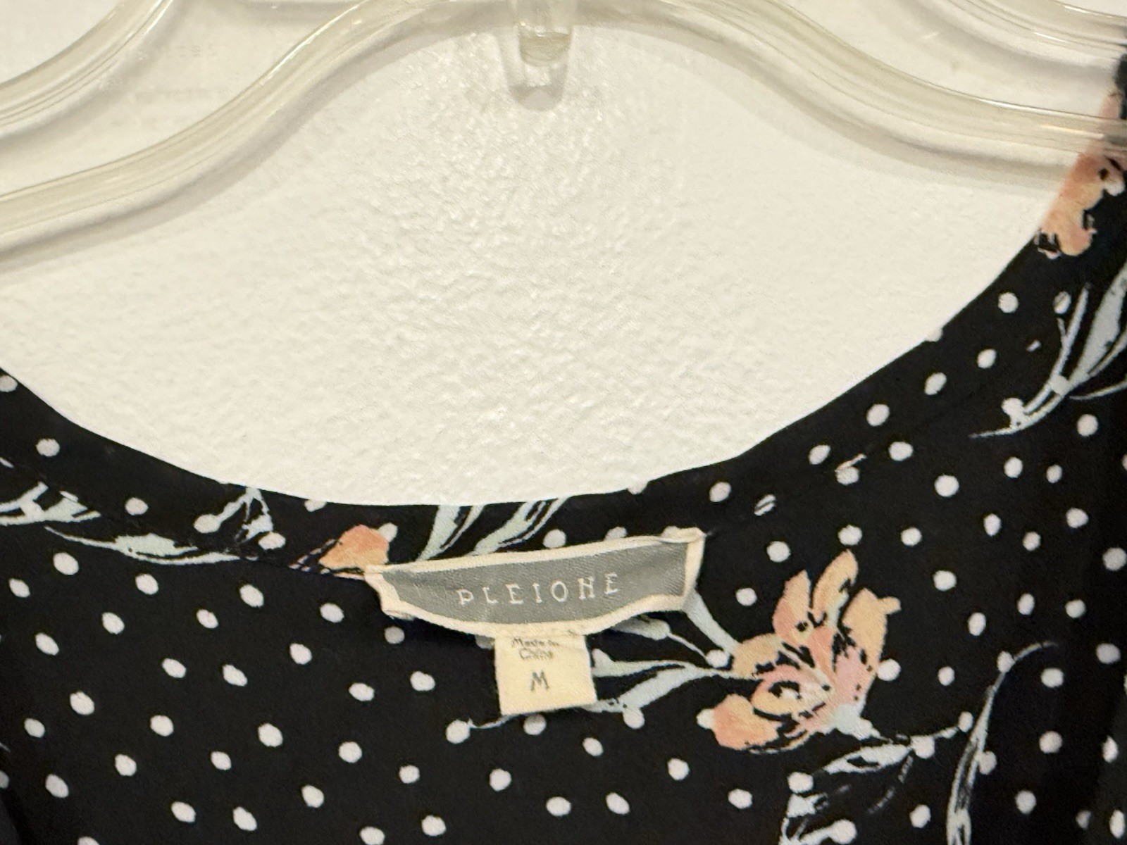Pleione Women’s Chiffon Blouse Sz Medium Black Floral Polka Dot Scoop Neck Shirt