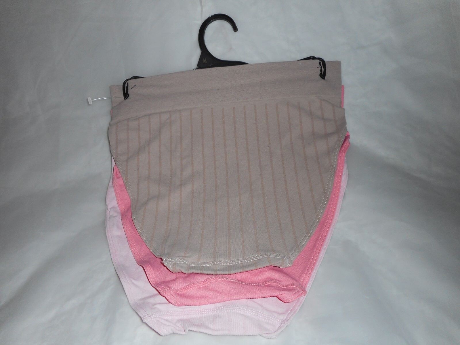 Kathy Ireland 3 Pack Mul ti Color Comfort Seamless HI Cuts Size Medium
