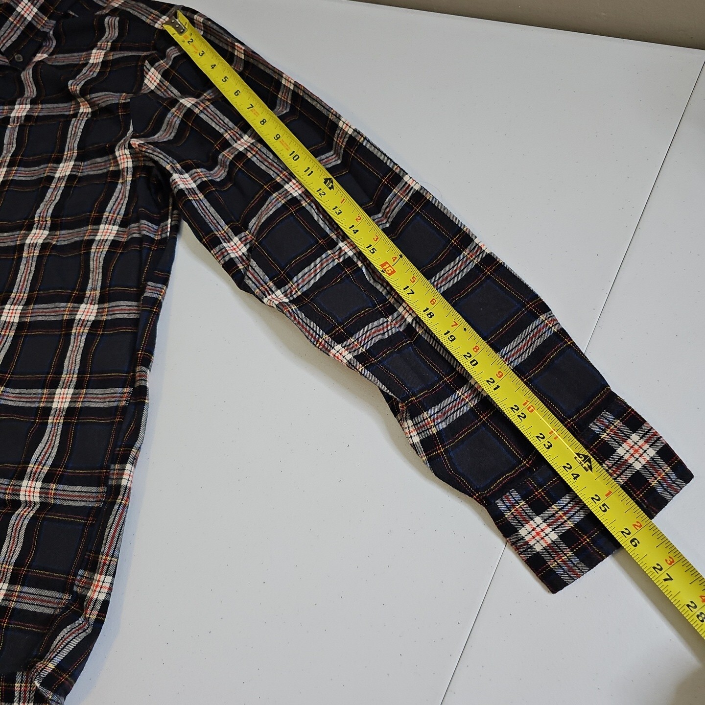 NEW NWT St. Johns Bay Flannel Long L Sleeve Dark Gray Multi-colored Plaid Shirt