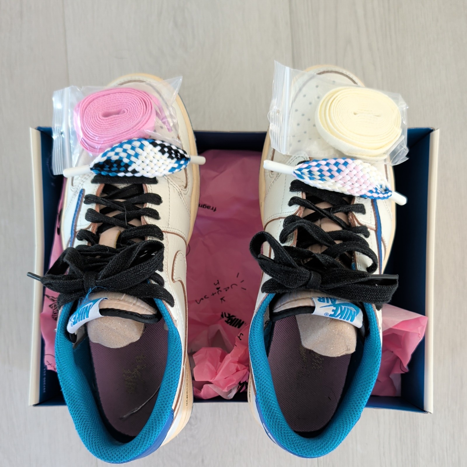 AUTHENTIC BRAND NEW Travis Scott Jordan 1 Low Fragment Blue/White/, Size US 10