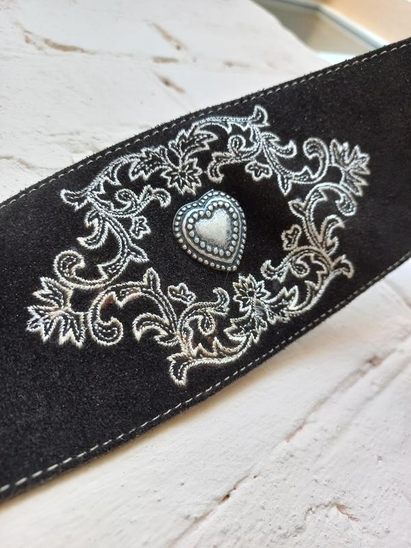Vintage Austrian-style belt for a dirndl dress | Vintage women’s leather belt