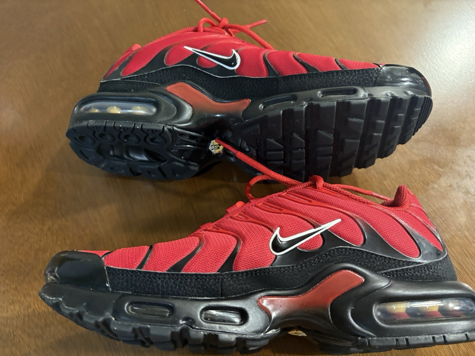 Nike Air Max Plus TN University Red/Black-White Men’s Low Top 852630-603