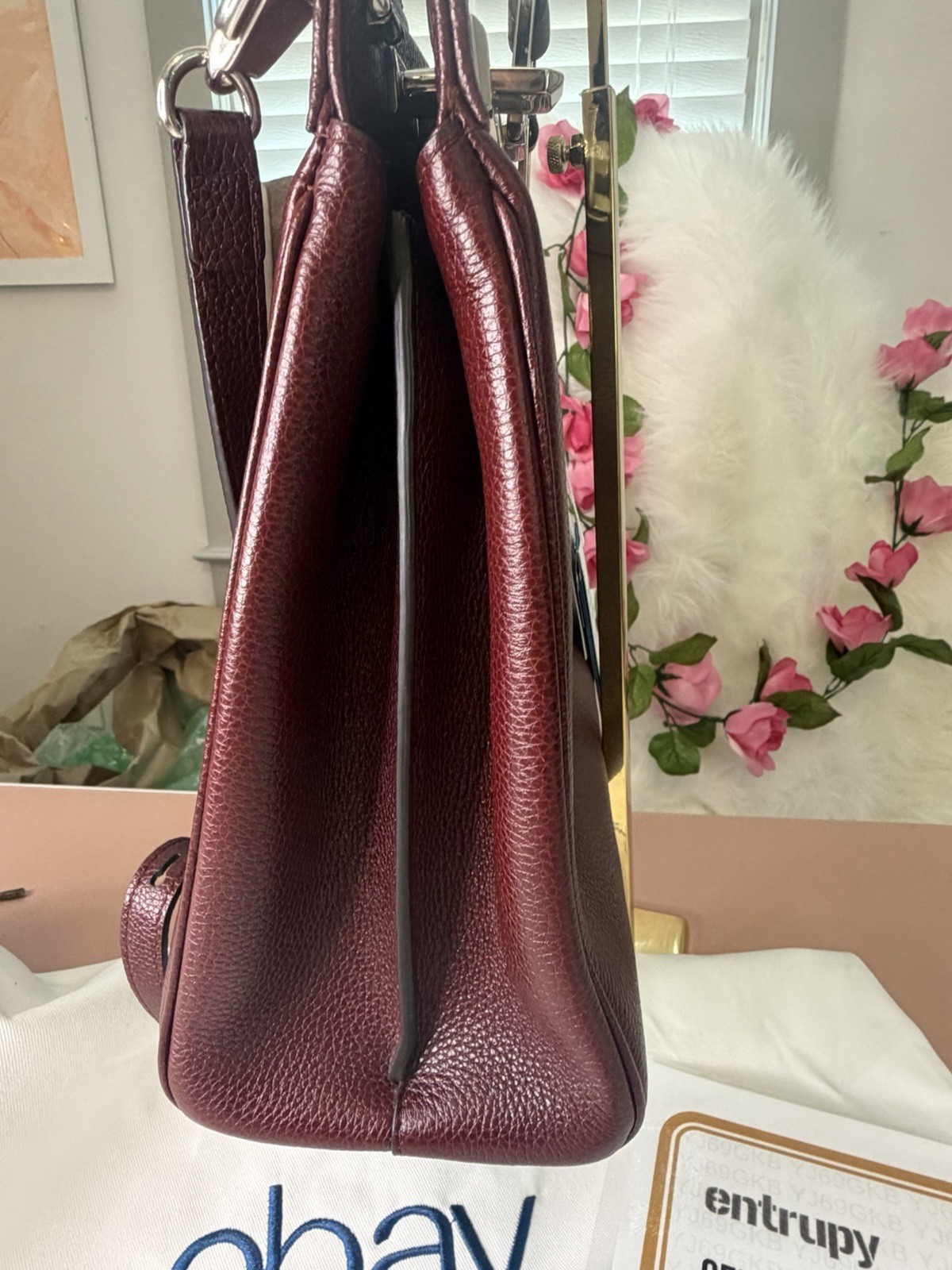 Gucci Zumi Grained Leather Medium Top Handle Shoulder Bag Burgundy Entrupy COA