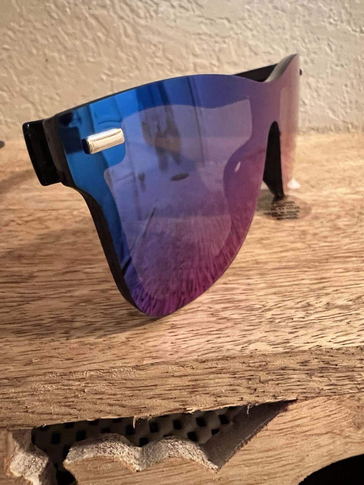 FEISEDY B4114 Men’s Mirrored Blue Lens UV400 Sunglasses Black Plastic Frame