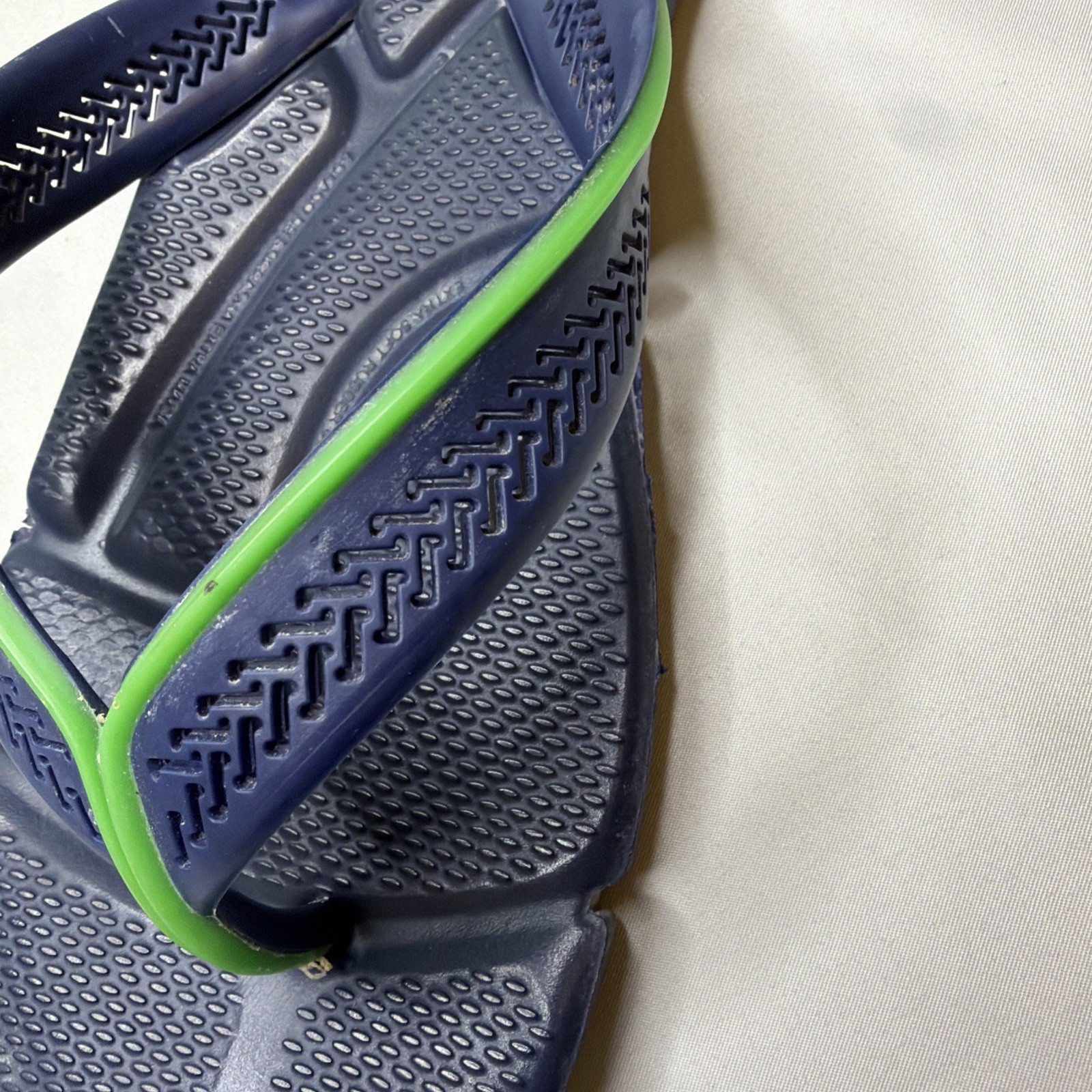 Havaianas Power Flip Flops Mens Size 9 To 10 Navy Blue Green Thong Sandals Beach