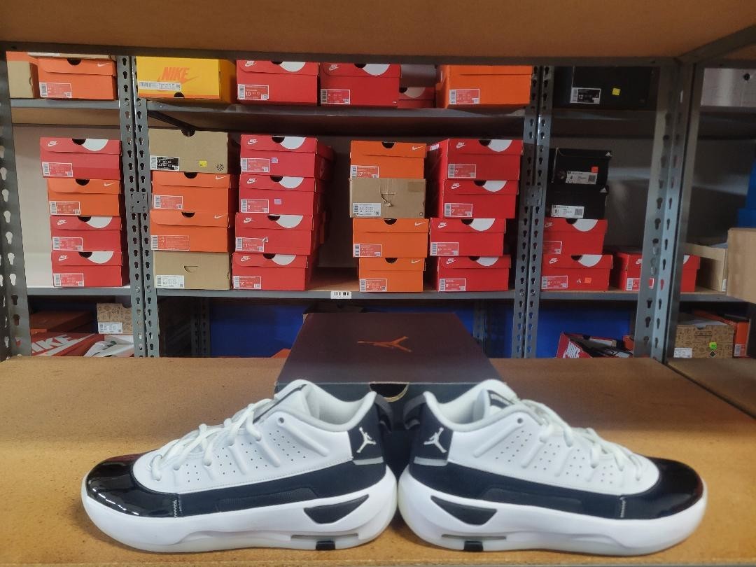 Nike Jordan Max Aura 7 Men Shoes White Black White HQ2091 100 Multiple Sizes