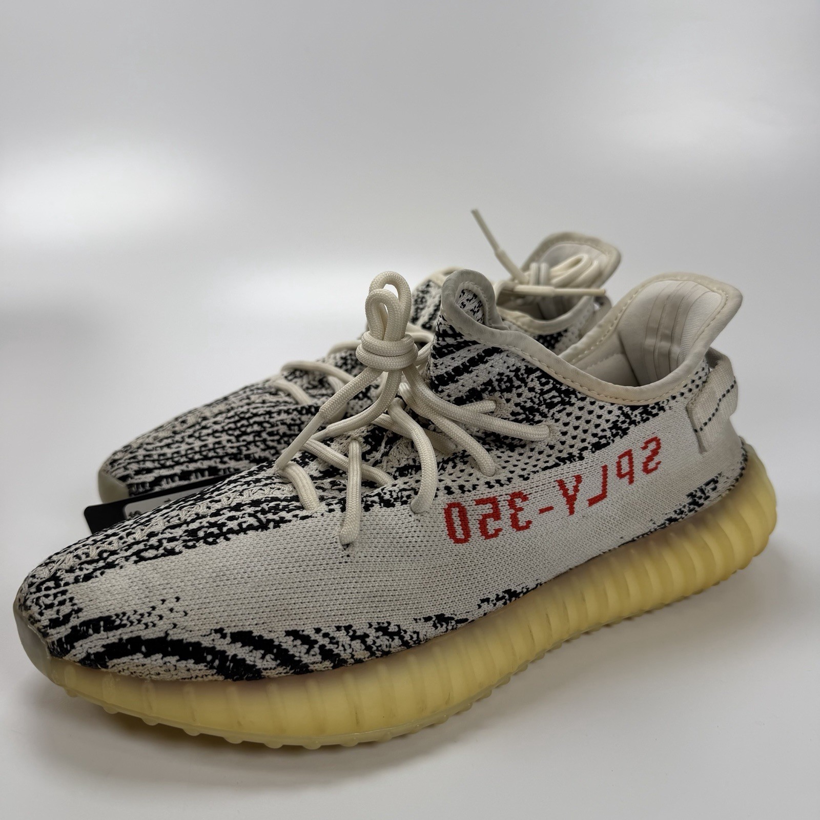 Size 10.5 – adidas Yeezy Boost 350 V2 Low Zebra