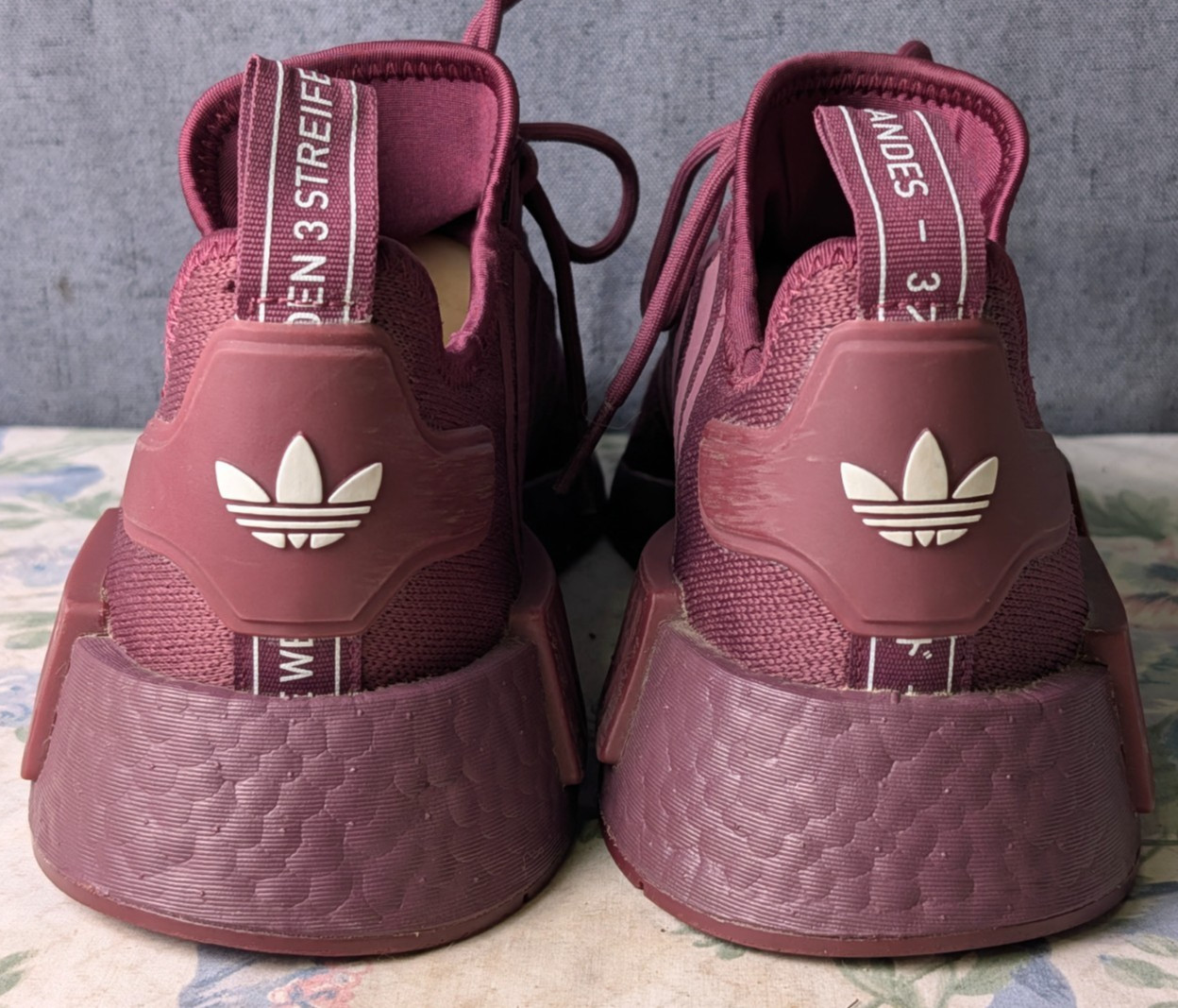 adidas NMD R1 Maroon Burgundy Boost Men’s 9.5 Shoes Running Gym Sneakers GX8384
