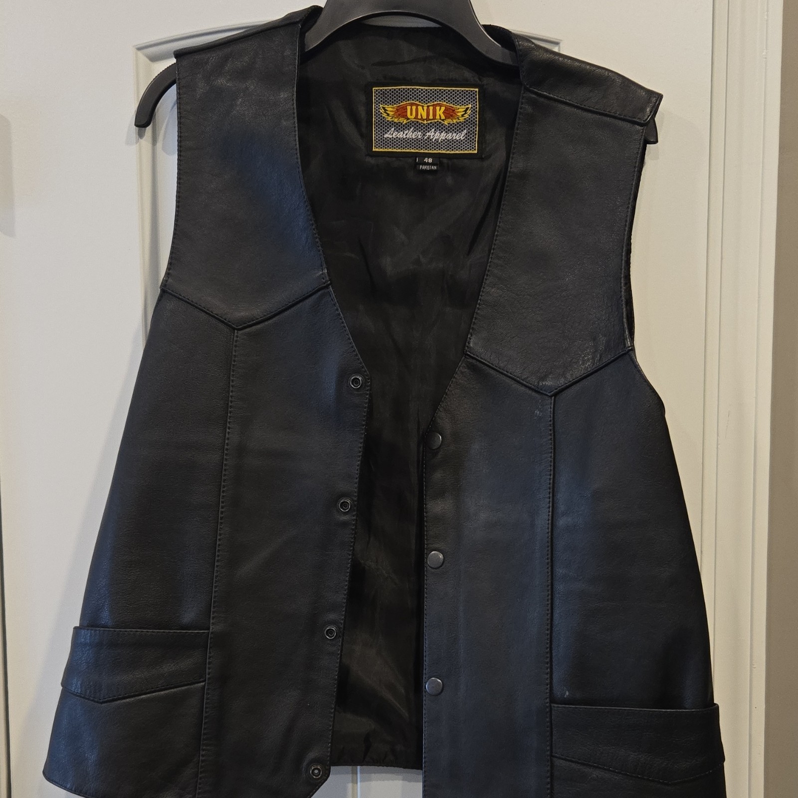 Unik Men’s Black Leather Vest Size 48 Logo Button Lace-Up Snap Closure