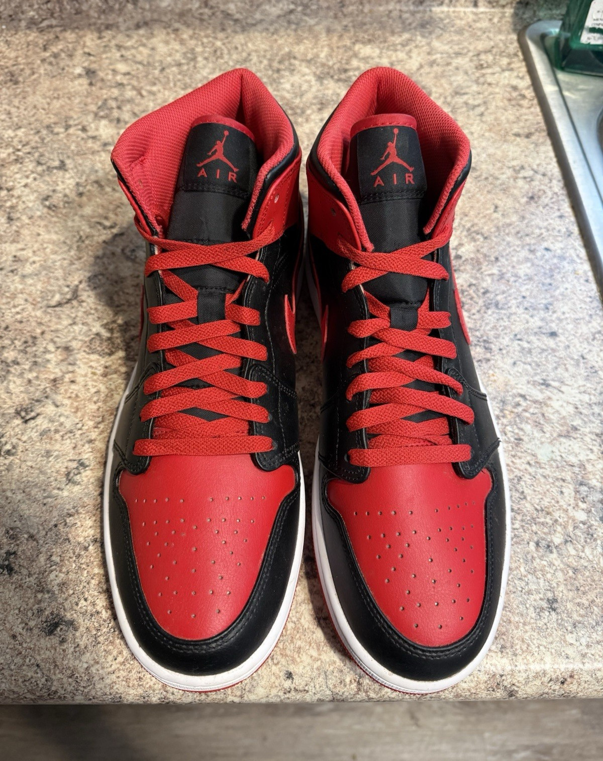 Jordan Air Jordan 1 Mid Alternate Bred Black/Fire Red/White DQ8426-060. No box.