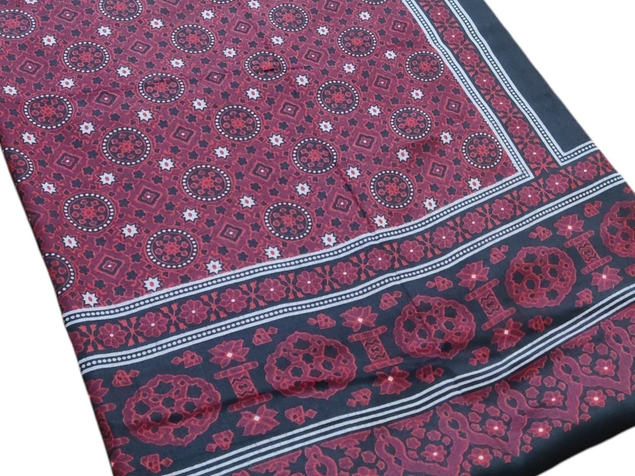 Sindhi Ajrak Traditional Chadar Oversized Printed Cultural Wrap Shawl Pakistan