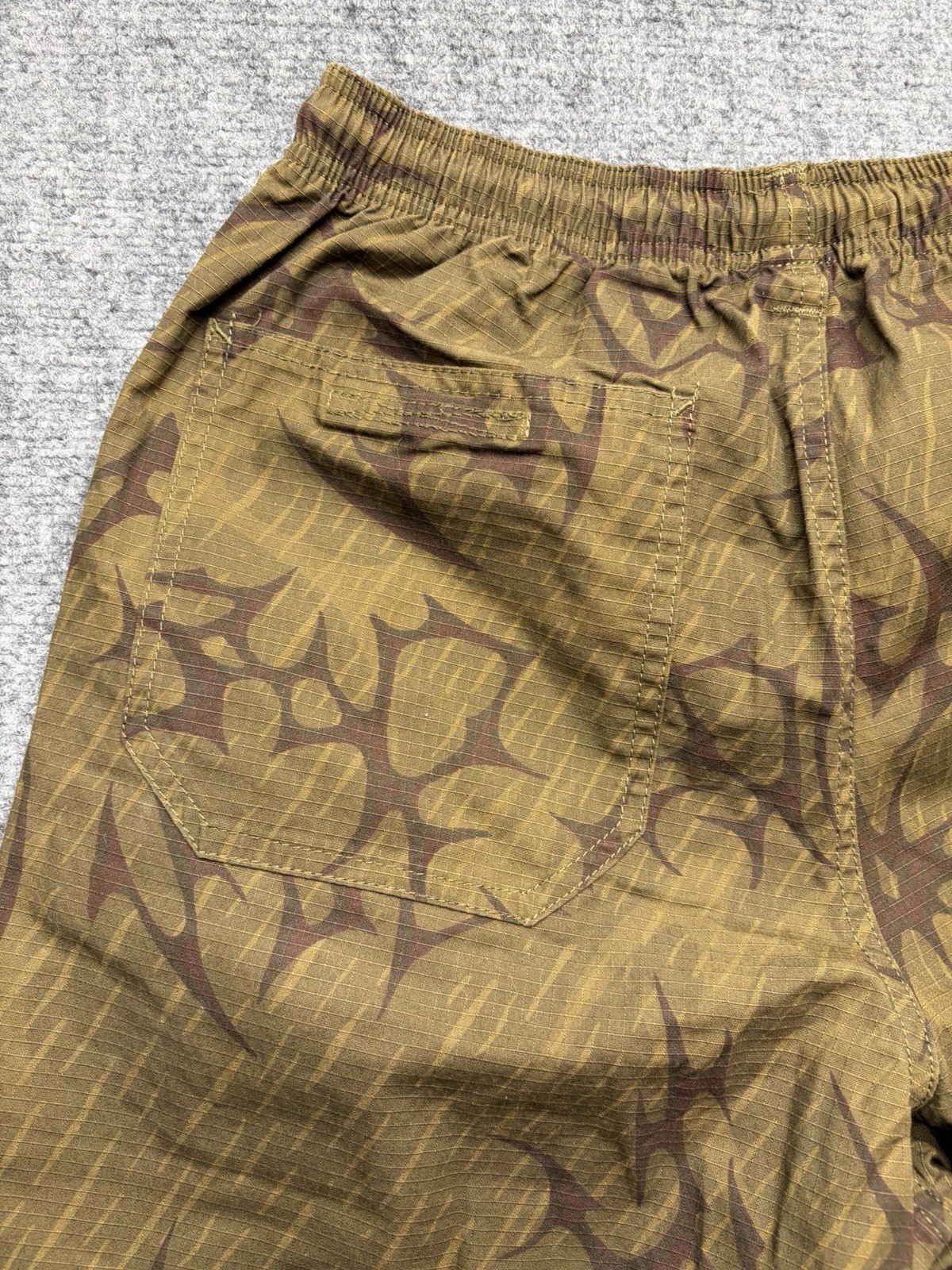 Volcom Men’s Small Olive Green Tribal Print Elastic Waist Pants Cargo Casual