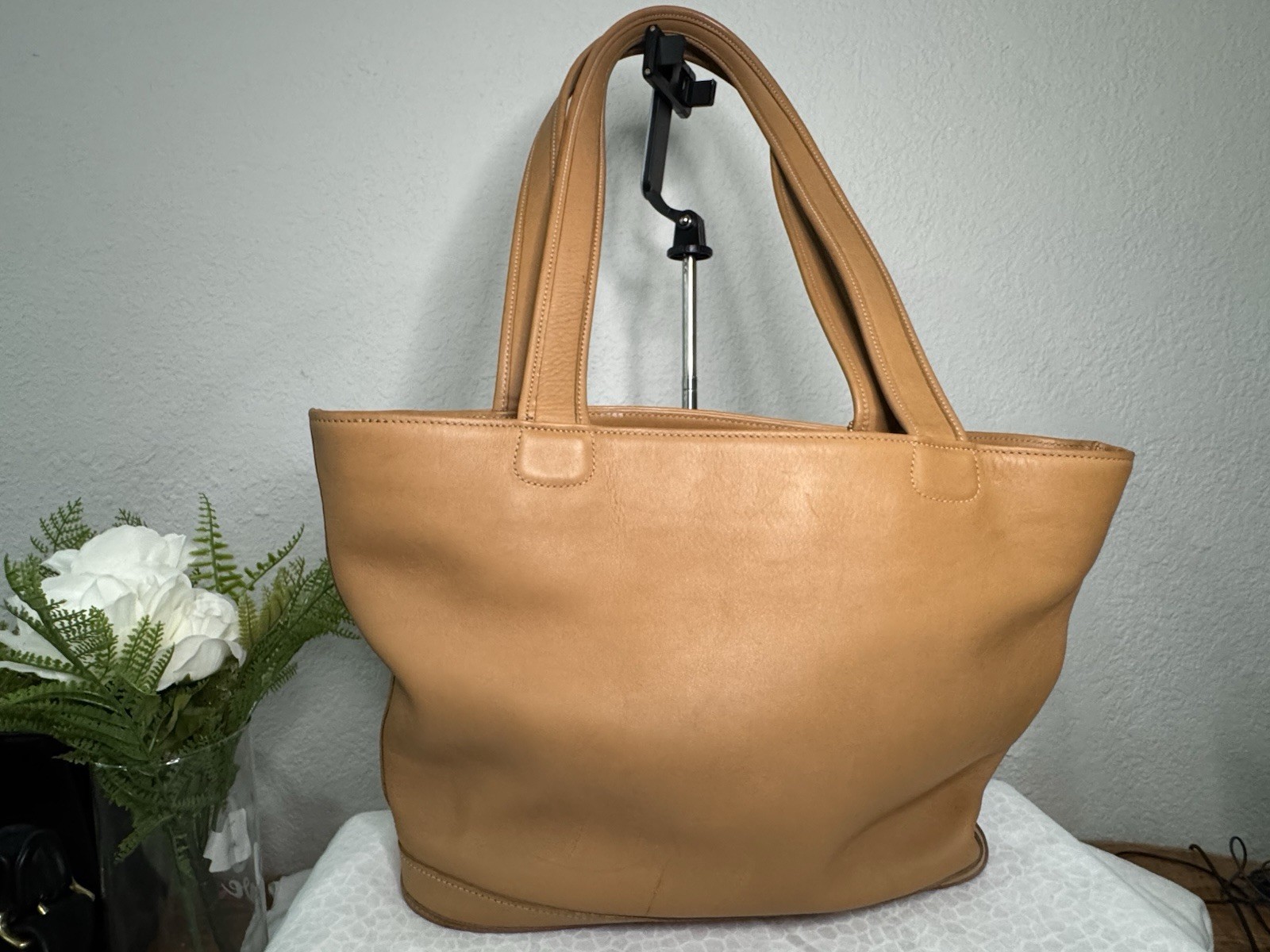 Authentic Vintage Coach Bleecker Basket Shoulder Bag in Camel Brown Leather 9302